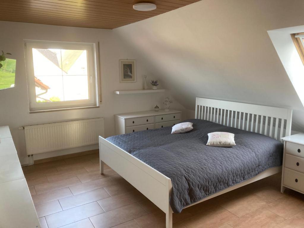 Gaestezimmer Zum Waldsachsener Grund Meerane Ngoại thất bức ảnh
